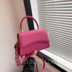 Сумочка жіноча крос-боді 10494 під рептилію чорного кольору Рожевий