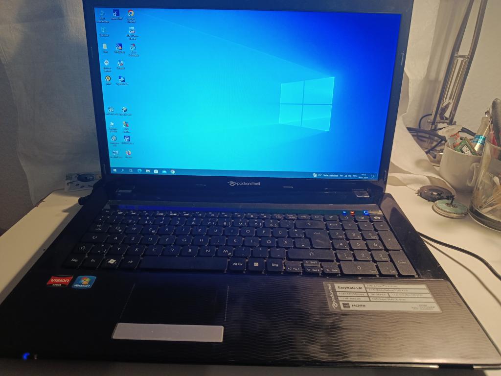 Packard Bell - EsayNote MS2291 AMD Athlon II P340 (2x 2,2 ГГц) 43,8 см 17,3- TFT-4GB DDR3 500GB HDD